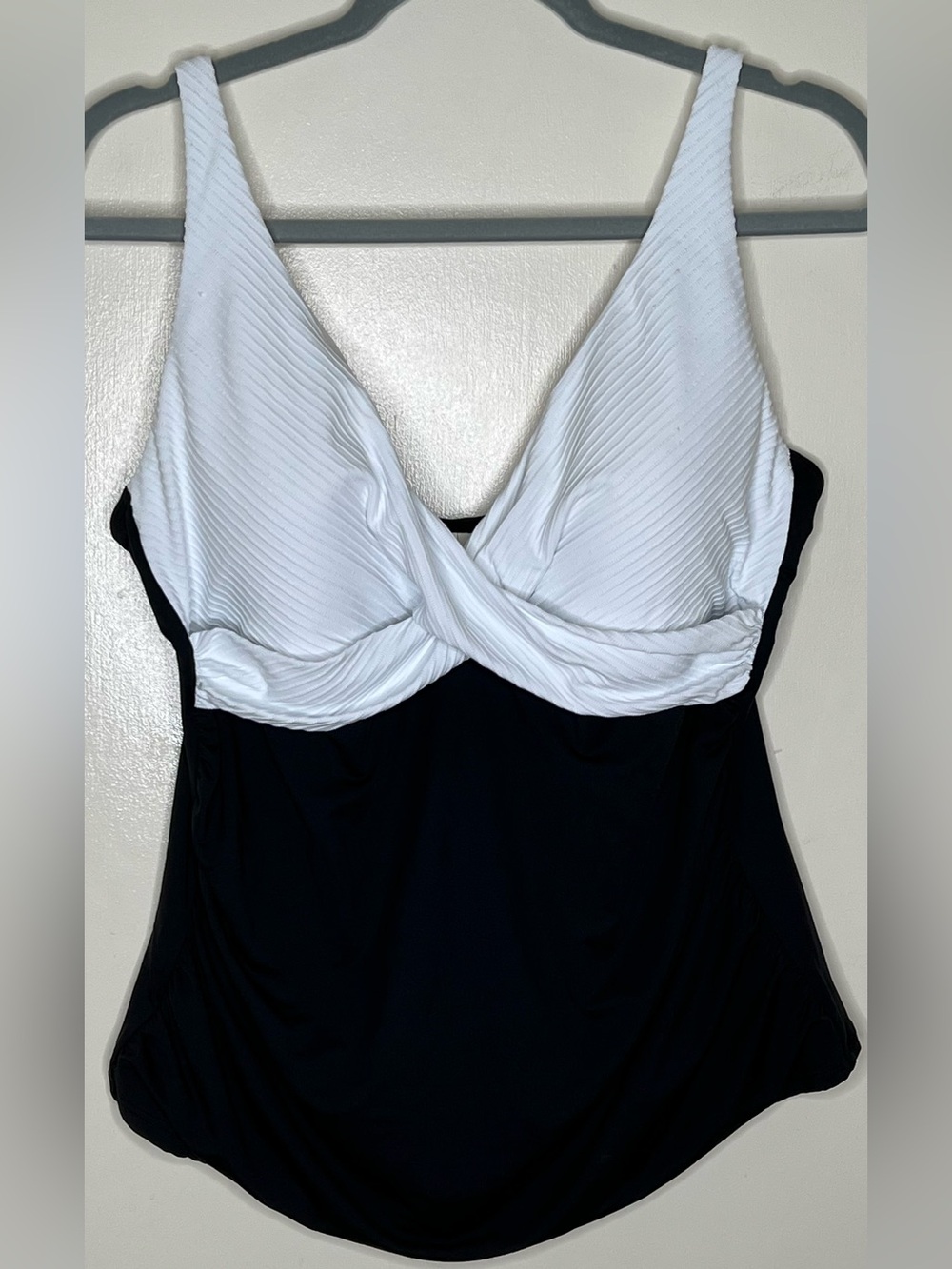 Sea Level San Sebastián Cross Front Tankini Top, Black/White, Sz 14, NWT